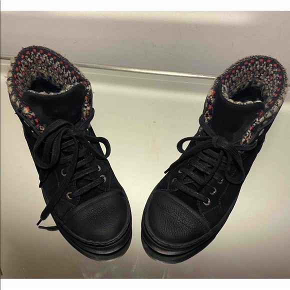 CHANEL Tweed and Suede Trainers - Picture 3 of 9